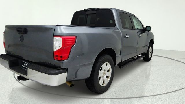 2019 Nissan Titan SV - 4