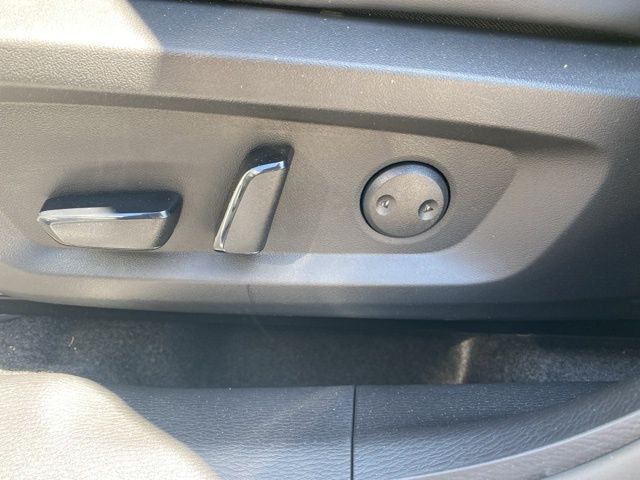 MitsubishiOutlander30