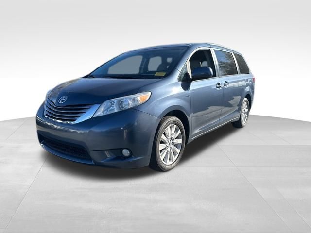2017 Toyota Sienna XLE Premium 7-Passenger AWD