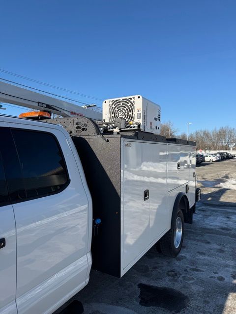 New 2026 White Ford XLT image 3