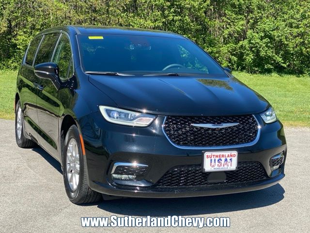 Diamond Black Crystal Pearlcoat 2025 Chrysler Pacifica Select FWD Minivan Front-Wheel Drive 9-Speed Automatic