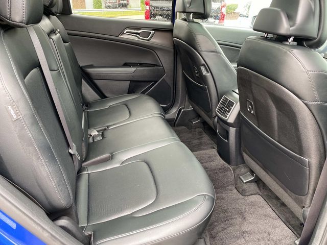 Used 2025 Kia Sportage SUV