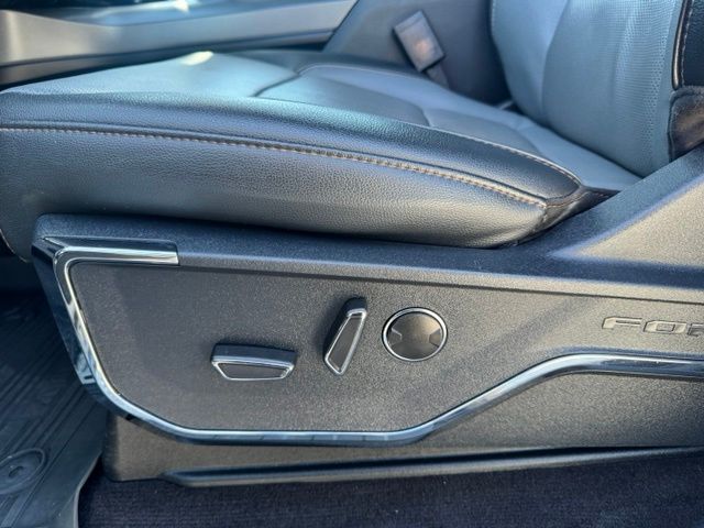 Used 2022 Blue Ford Lariat image 29