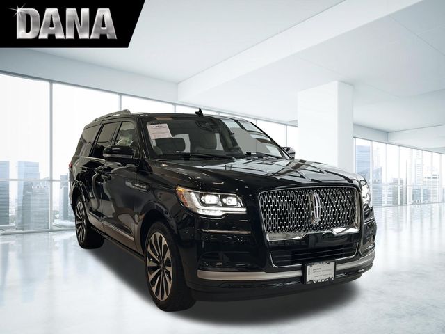 Infinite Black Metallic Clearcoat 2024 Lincoln Navigator SUV / Crossover Four-Wheel Drive Automatic