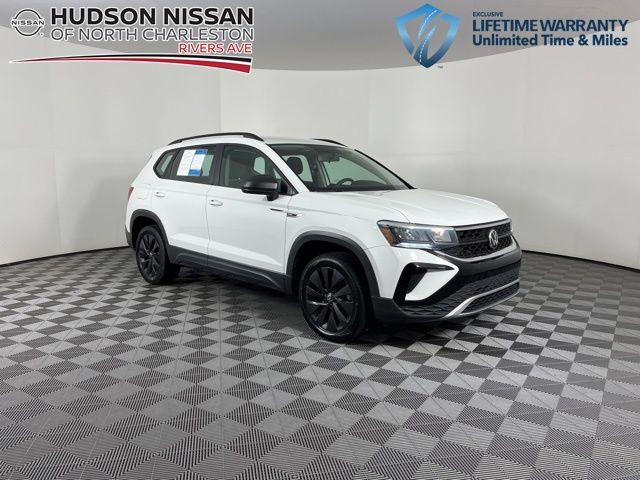 2022 Pure White Volkswagen Taos 1.5T S SUV