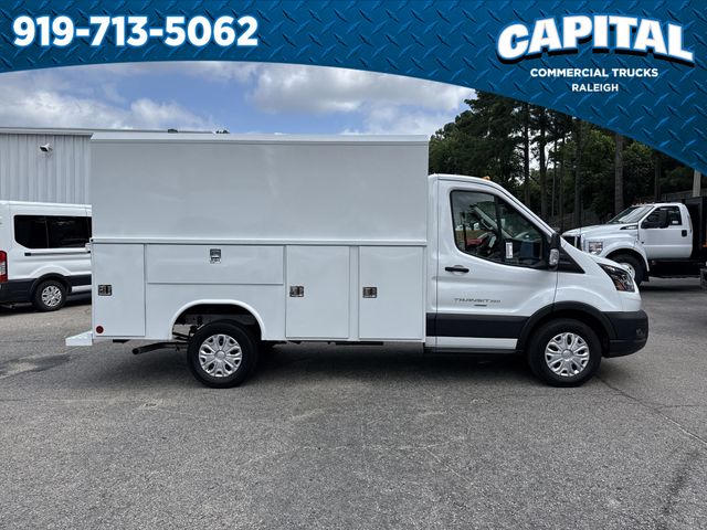 2025 Ford F-550 photo 8