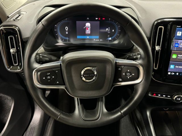 2024 Volvo XC40 B5 Core 14