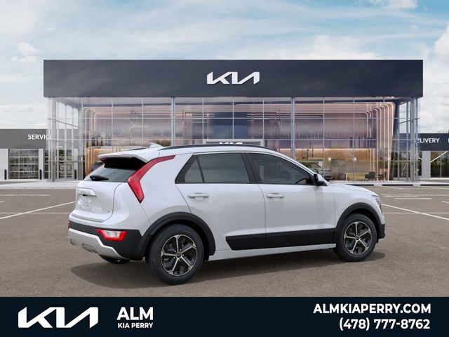 2025 Kia Niro LX photo 6