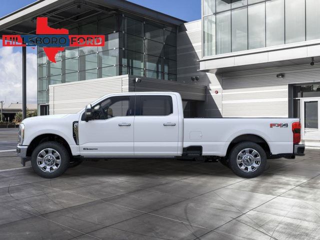 2025 Star White Metallic Tri-Coat Ford Super Duty F-350 SRW Lariat 4X4 Truck