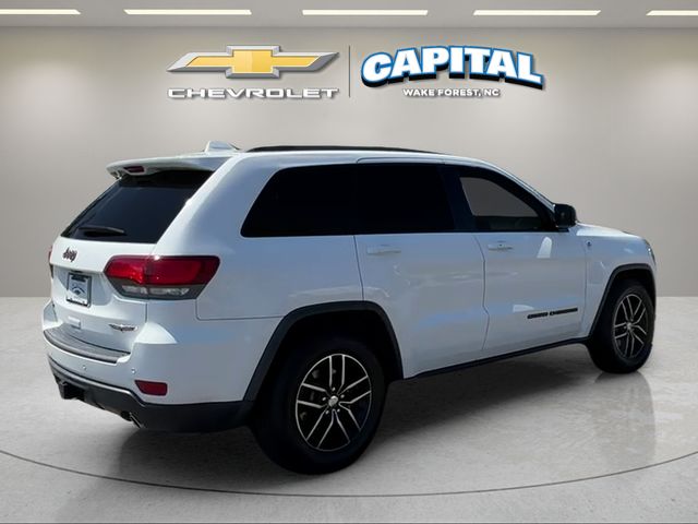 Used 2017 White Jeep Trailhawk image 5