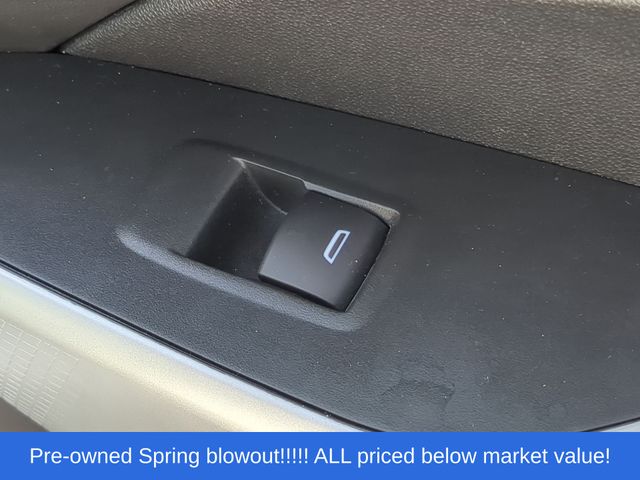 Used 2025 Summit White Chevrolet LS image 43