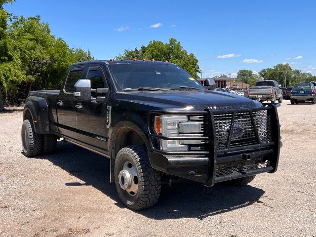 Shadow Black 2017 Ford F-350 Super Duty Platinum Crew Cab LB DRW 4WD Pickup Truck Four-Wheel Drive 6-Speed Automatic