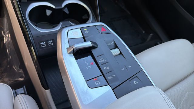 Used 2024 White BMW xDrive28i image 29