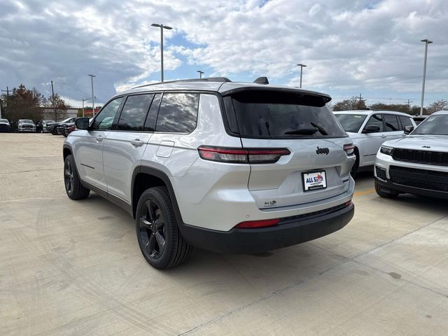 New 2025 Silver Jeep Limited image 4