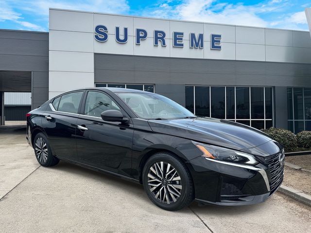 Super Black Clearcoat 2025 Nissan Altima Sedan Front-Wheel Drive Continuously Variable Transmission