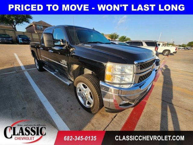 Black 2012 Chevrolet Silverado 2500HD LT Crew Cab 4WD Pickup Truck Four-Wheel Drive 6-Speed Automatic Overdrive
