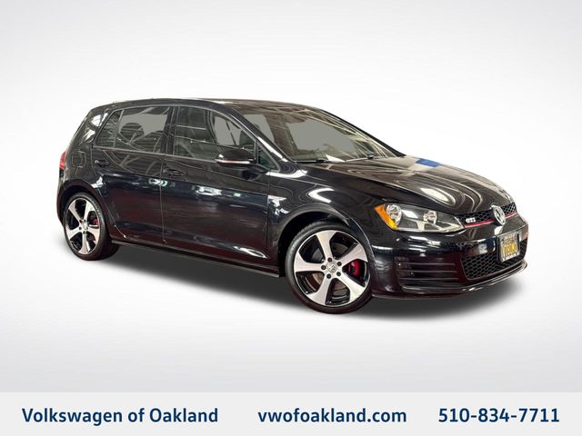 2015 Volkswagen Golf GTI 2.0T SE 4-Door FWD