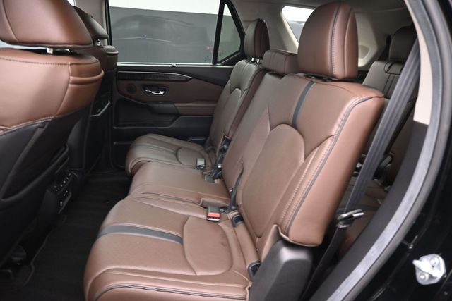 Used 2025 Honda Pilot SUV