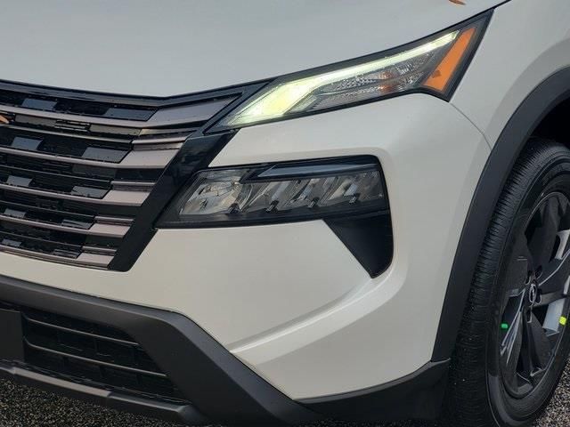 New 2026 White Nissan SV image 8