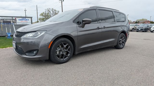 Gray (Granite Crystal Metallic Clearcoat) 2020 Chrysler Pacifica Touring L FWD Minivan Front-Wheel Drive 9-Speed Automatic