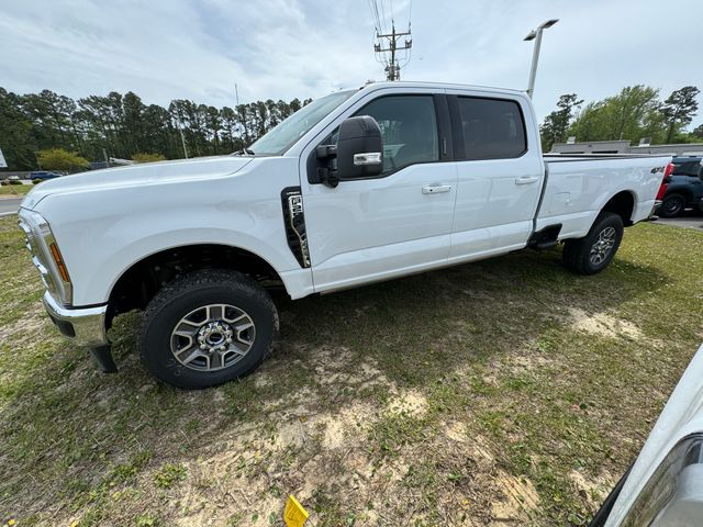 2024 Ford F-250SD Lariat 2