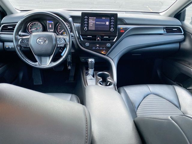 2022 Toyota Camry SE 18