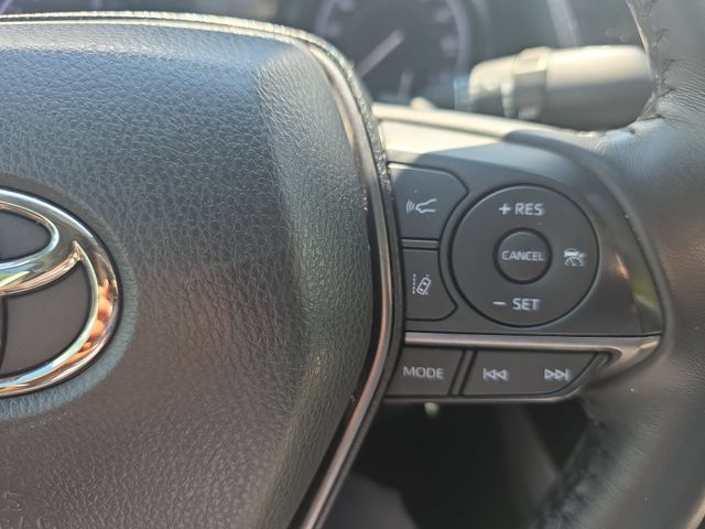 Used 2023 Ice Toyota SE image 18