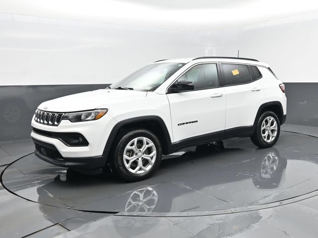 Bright White Clearcoat 2024 Jeep Compass SUV / Crossover Four-Wheel Drive 8-Speed Automatic