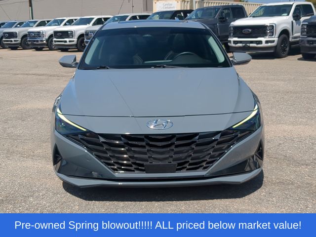 Used 2023 Electric Shadow Hyundai Limited image 16