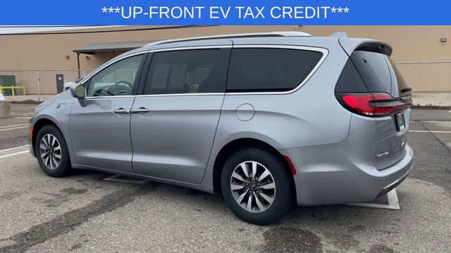 Used 2021 Chrysler Pacifica Hybrid For Sale in Livonia, MI