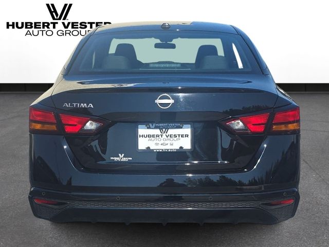 Used 2025 Nissan Altima Sedan