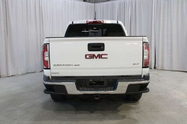 Used 2018 White GMC SLT image 24