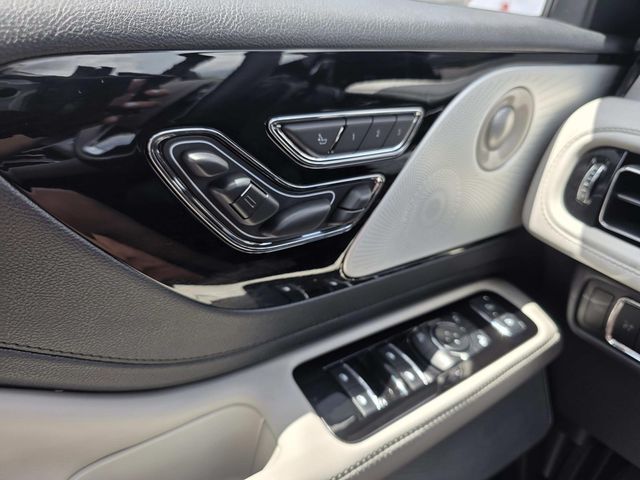 2025 Lincoln Aviator Reserve photo
