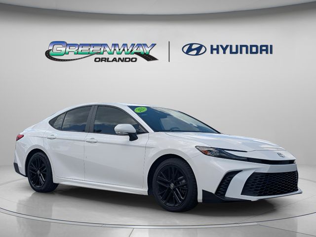 White 2025 Toyota Camry SE FWD Sedan Front-Wheel Drive Continuously Variable Transmission