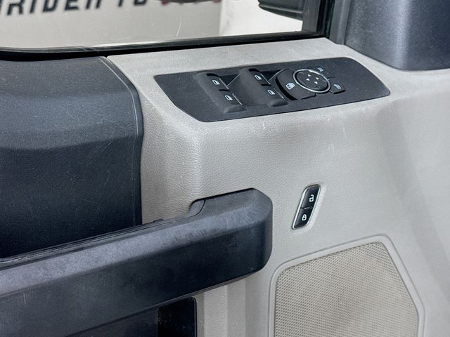 2019 Oxford White Ford Super Duty F-350 SRW XL 4X4 Truck