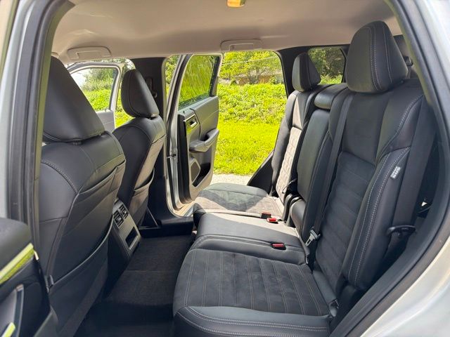 2022 Mitsubishi Outlander SE Silver at Honda North