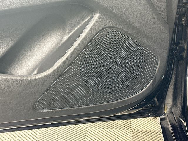 Thumbnail: 2025 Genesis G70 - 19