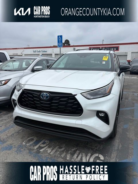 2024 Toyota Highlander Hybrid XLE FWD