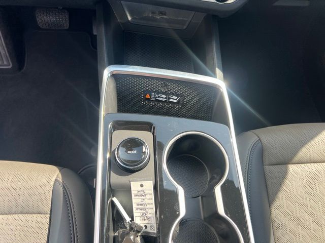 2027 Chevrolet Equinox LT - Photo 22