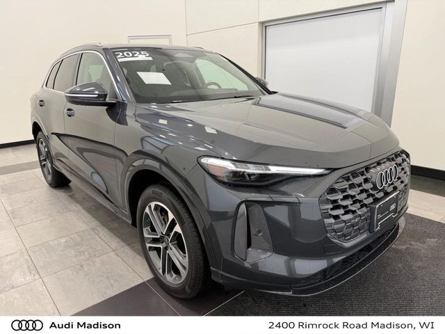 Gray Metallic 2025 Audi Q5 quattro Premium Plus 40 TFSI SUV / Crossover All-Wheel Drive 7-Speed Automatic