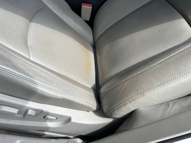 Used 2011 White Nissan SV image 18