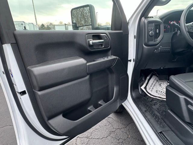 2024 Chevrolet Silverado 2500HD Work Truck photo