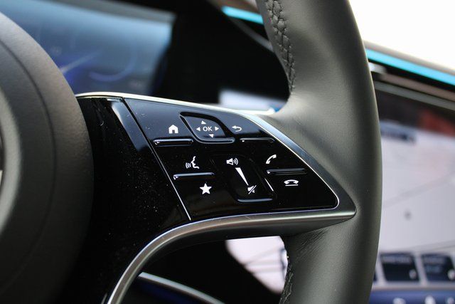 Used 2023 Black Mercedes-Benz 580 image 10