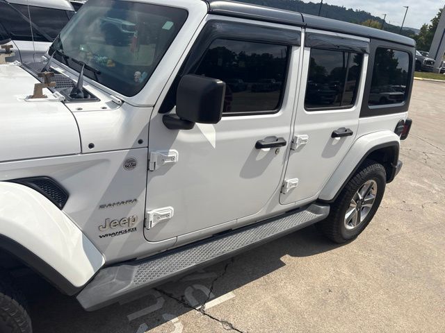 Used 2018 White Jeep Unlimited Sahara image 6