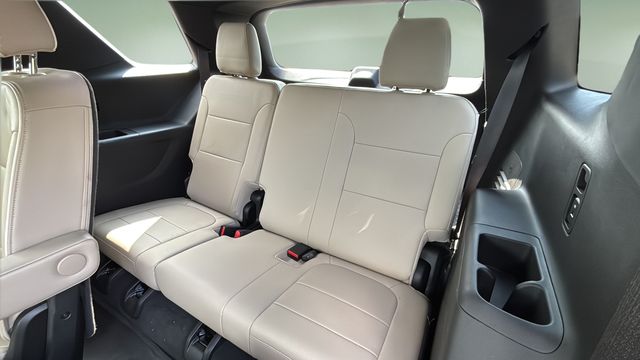 Used 2022 Beige Chevrolet Premier image 29