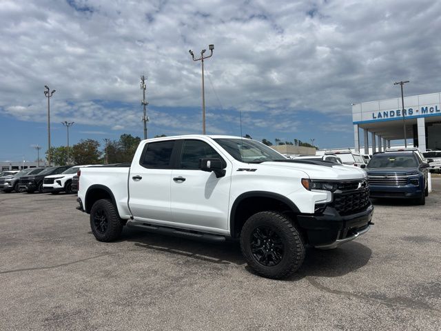 Summit White 2025 Chevrolet Silverado 1500 ZR2 Crew Cab 4WD Pickup Truck Four-Wheel Drive Automatic