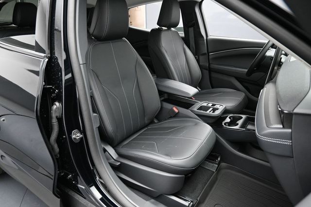 New 2026 Black Ford Select image 28