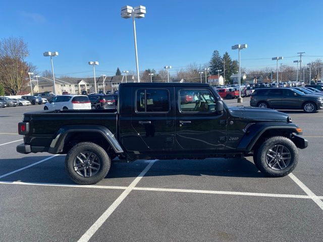 new 2026 Jeep Gladiator car, priced at $39,203