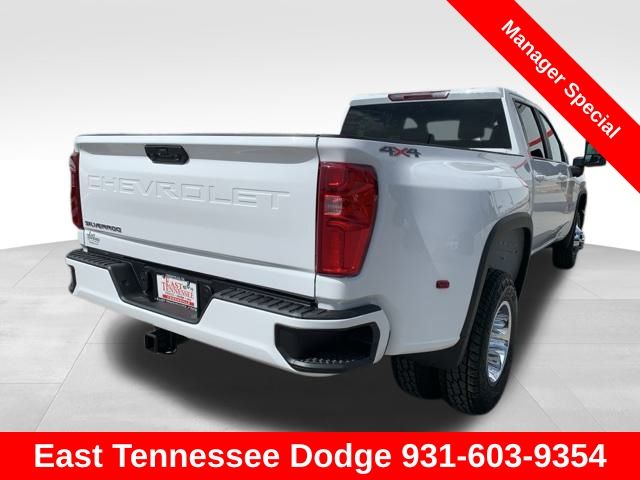 2024 Chevrolet Silverado 3500HD LT photo