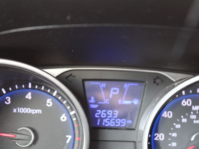 Used 2013 Diamond Silver Hyundai GLS image 9